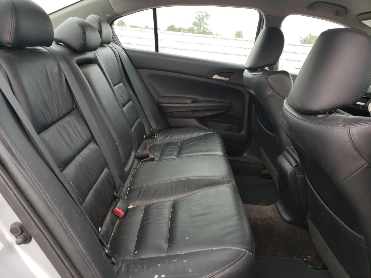 1HGCP2F62BA064149 2011 Honda Accord Se