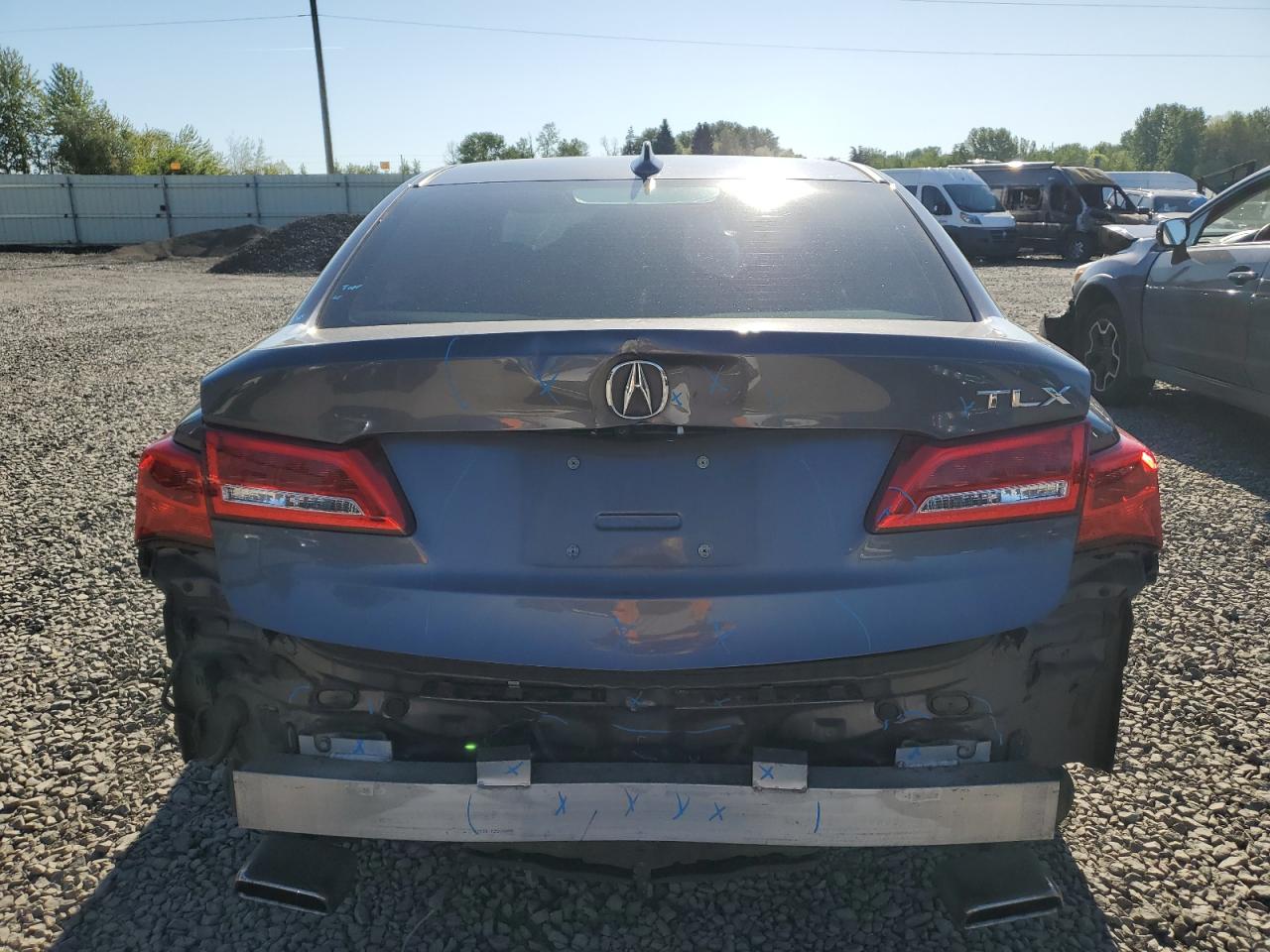 19UUB2F36JA008867 2018 Acura Tlx