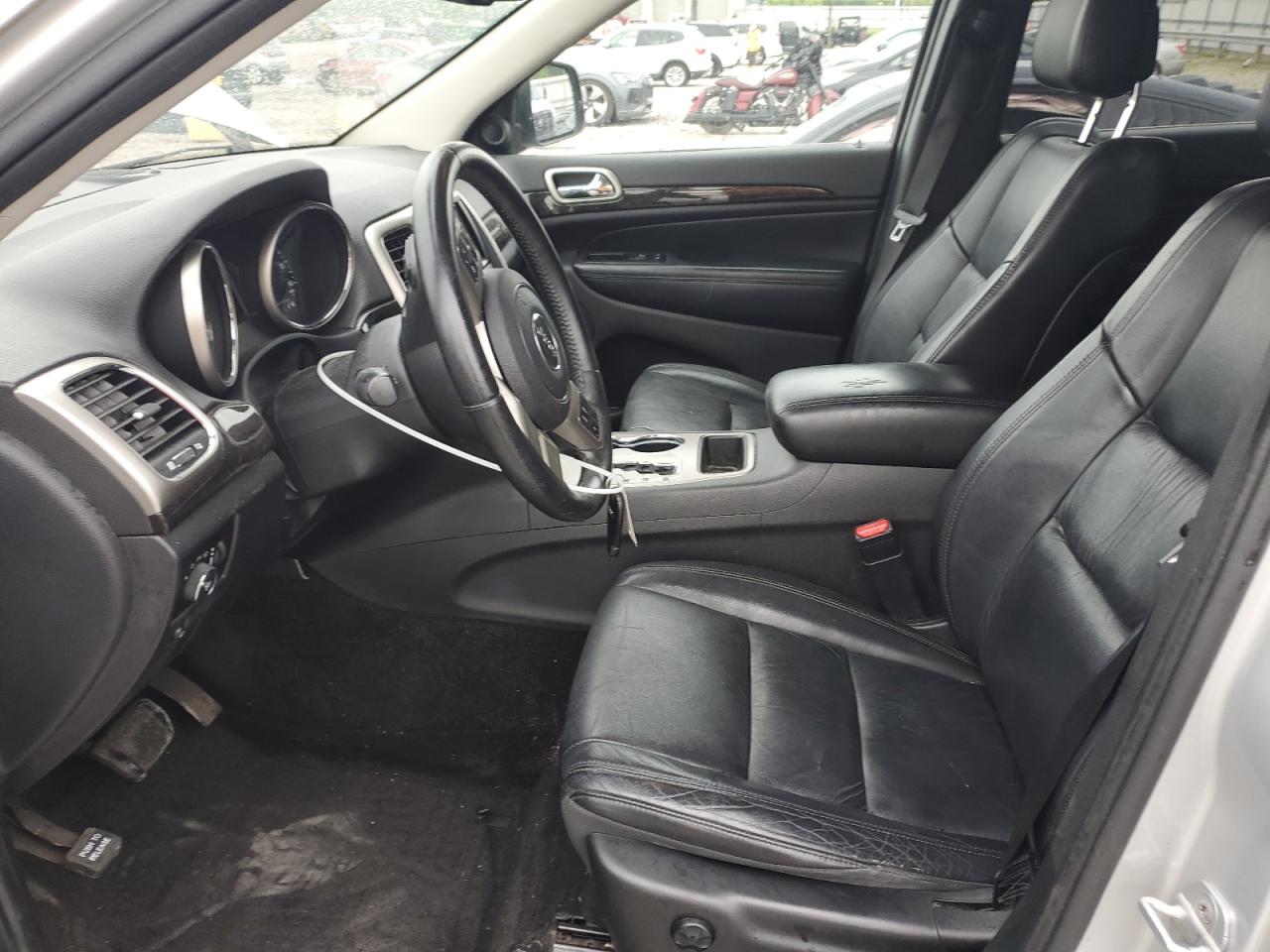 1J4RS4GG5BC715959 2011 Jeep Grand Cherokee Laredo