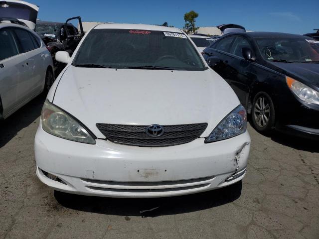 2004 Toyota Camry Le VIN: JTDBF32KX40154910 Lot: 56761174