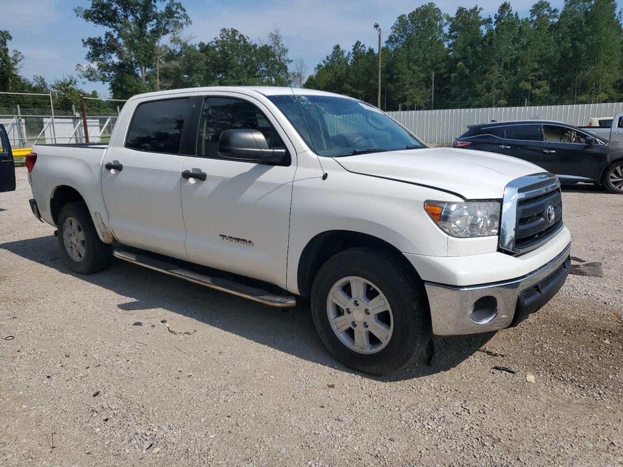 5TFEM5F11AX014697 2010 Toyota Tundra Crewmax Sr5