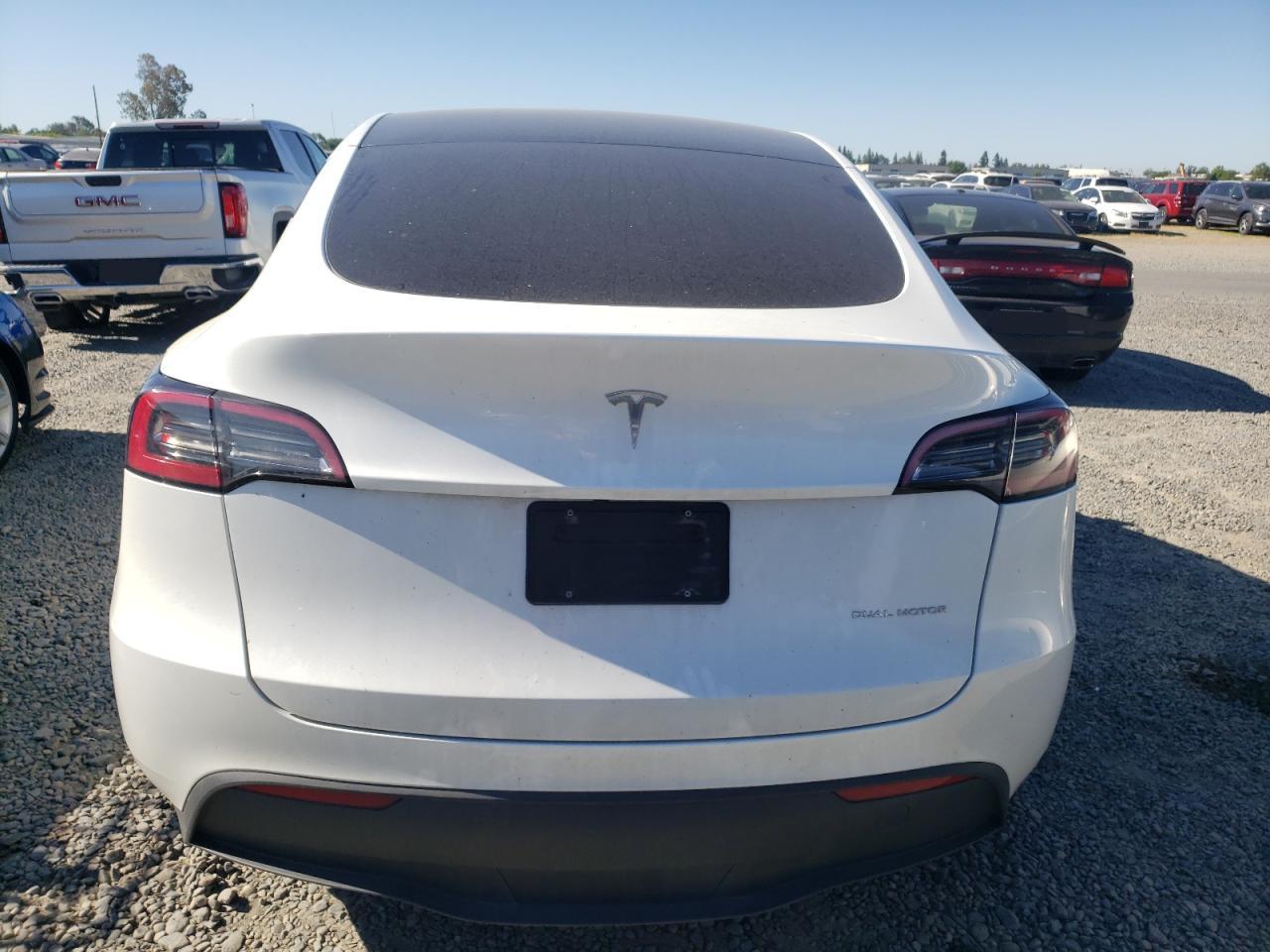 7SAYGAEE1PF716297 2023 Tesla Model Y