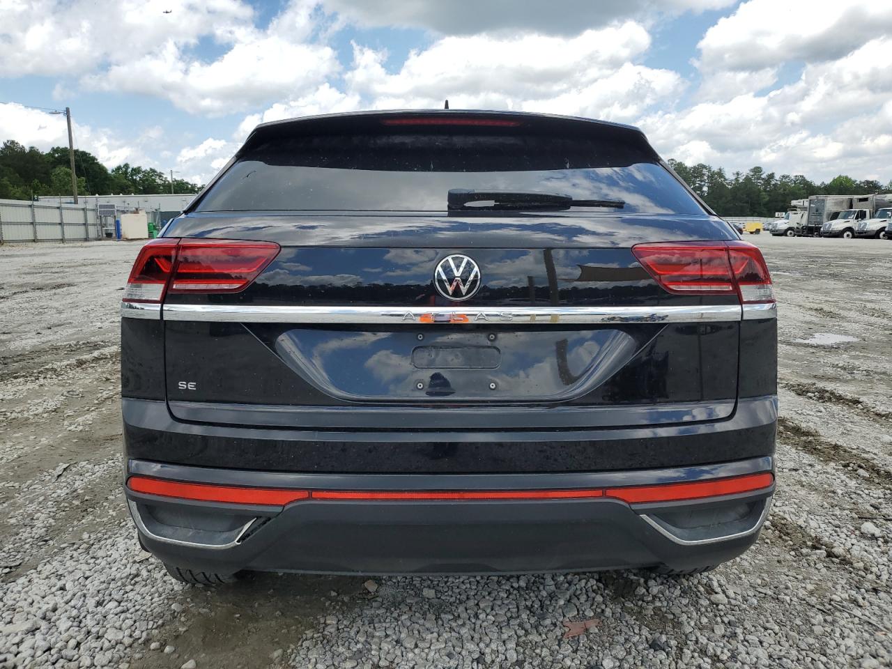 1V2DC2CA1MC212126 2021 Volkswagen Atlas Cross Sport Se