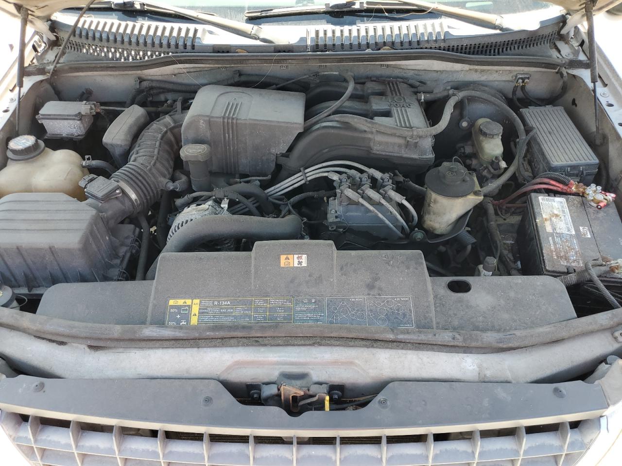 1FMZU63E22UA28105 2002 Ford Explorer Xlt