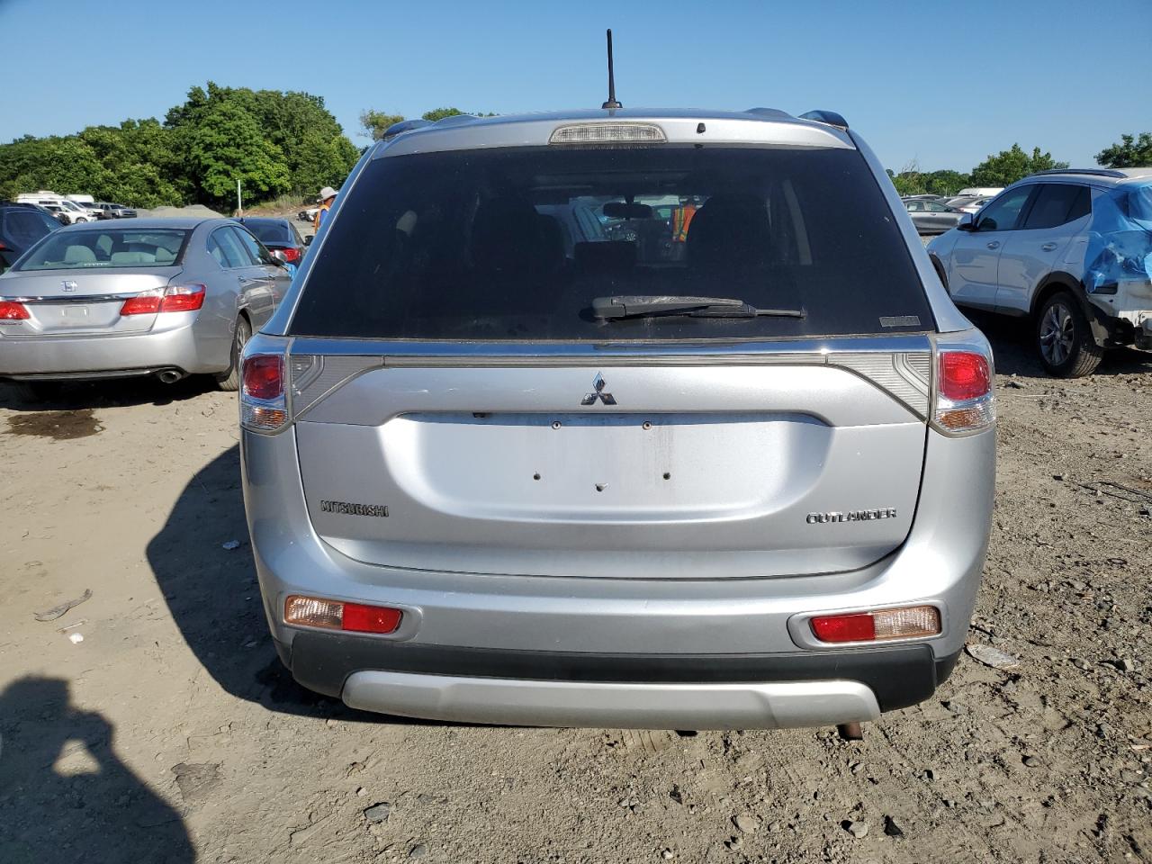 JA4AZ3A35FZ000160 2015 Mitsubishi Outlander Se