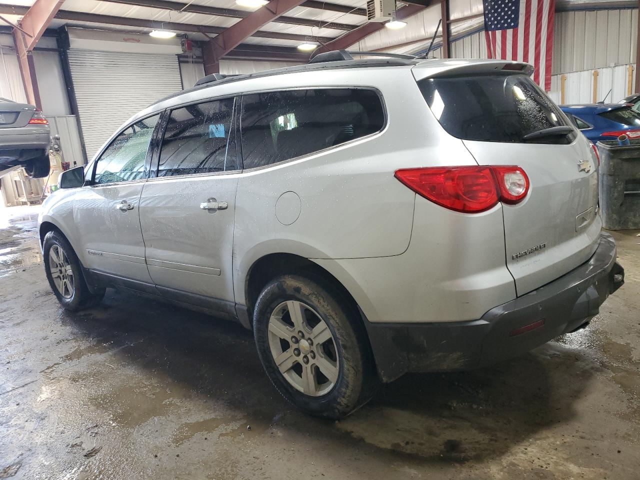 1GNLVFED0AS102358 2010 Chevrolet Traverse Lt