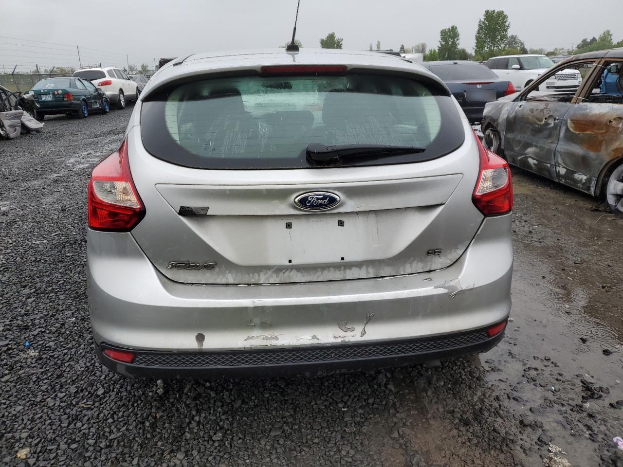 2014 Ford Focus Se vin: 1FADP3K28EL140340