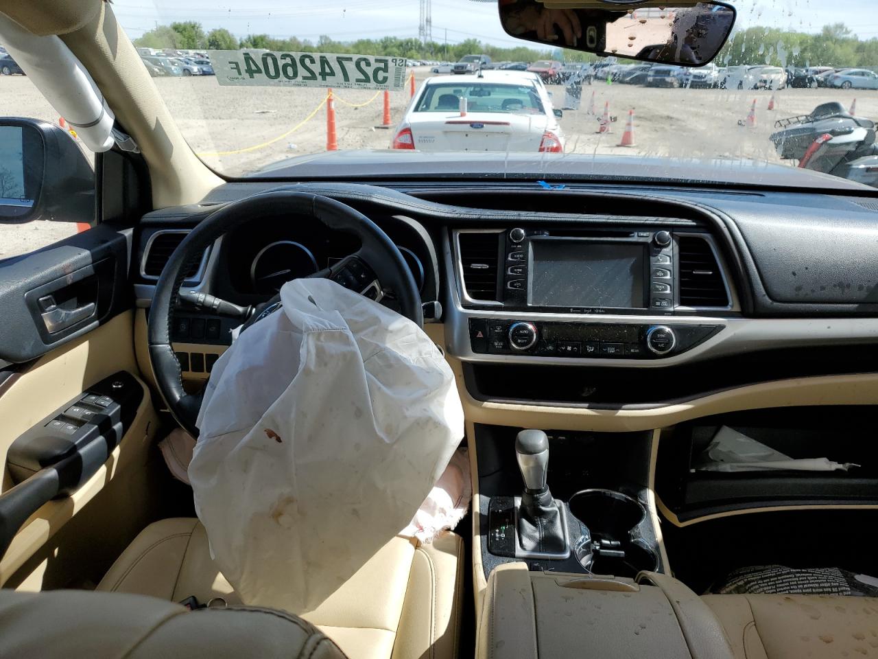 5TDJZRFH6KS939374 2019 Toyota Highlander Se