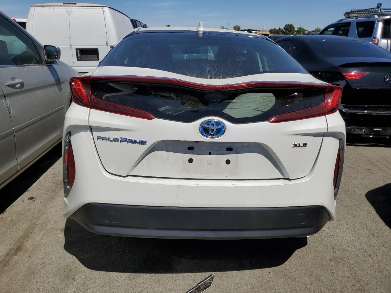 JTDKARFP2L3142447 2020 Toyota Prius Prime Le