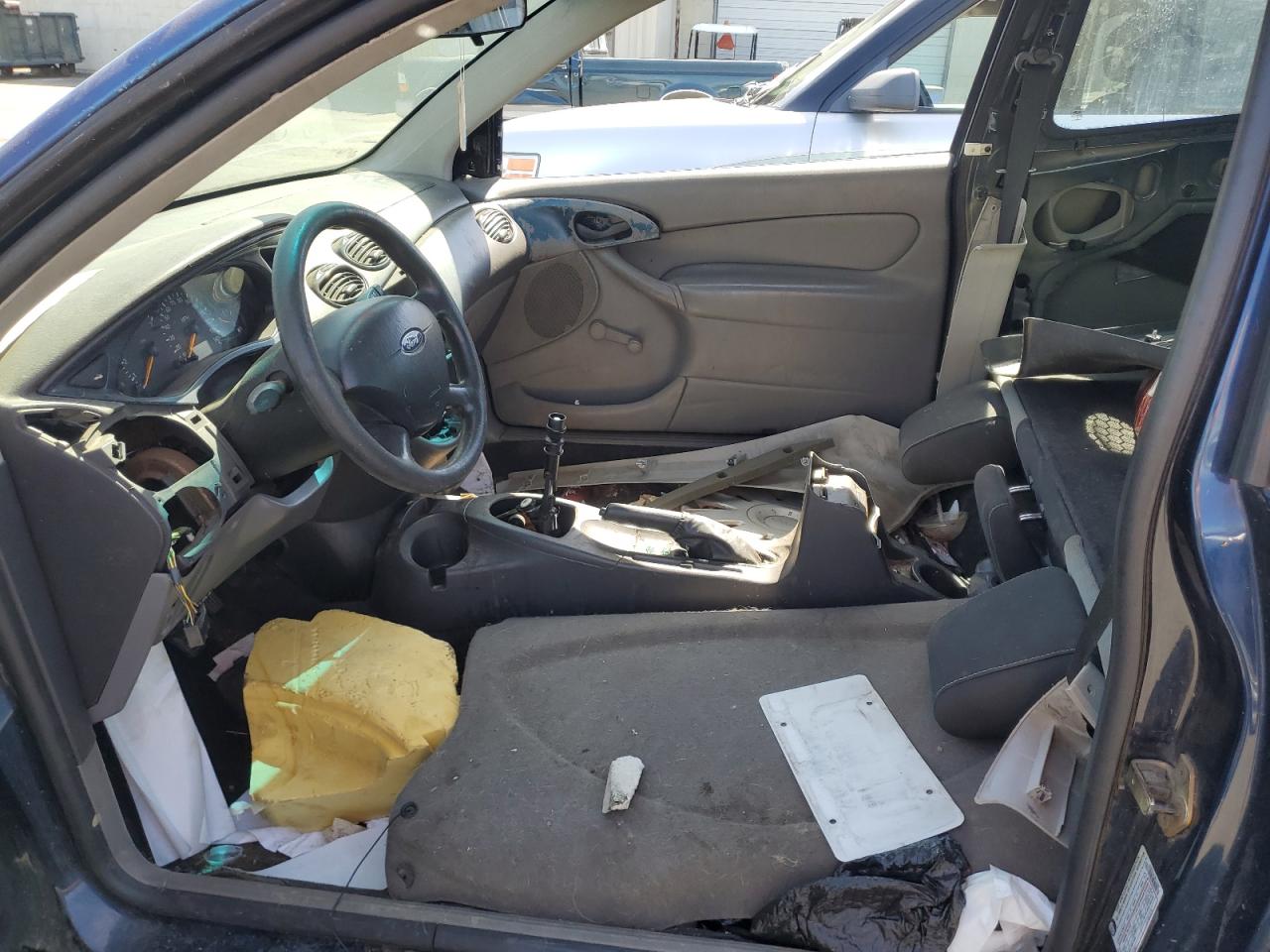 3FAFP31314R122328 2004 Ford Focus Zx3