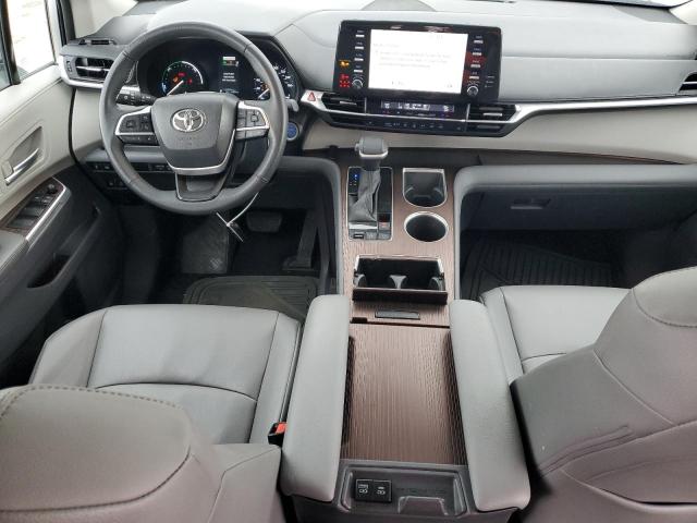 5TDYRKEC4NS130603 Toyota All Models SIENNA XLE 8