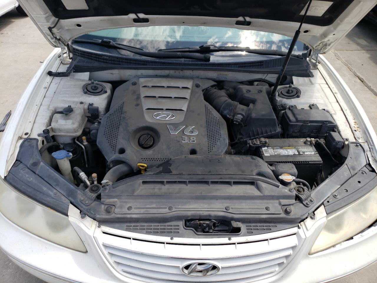 KMHFC46FX8A311344 2008 Hyundai Azera Se