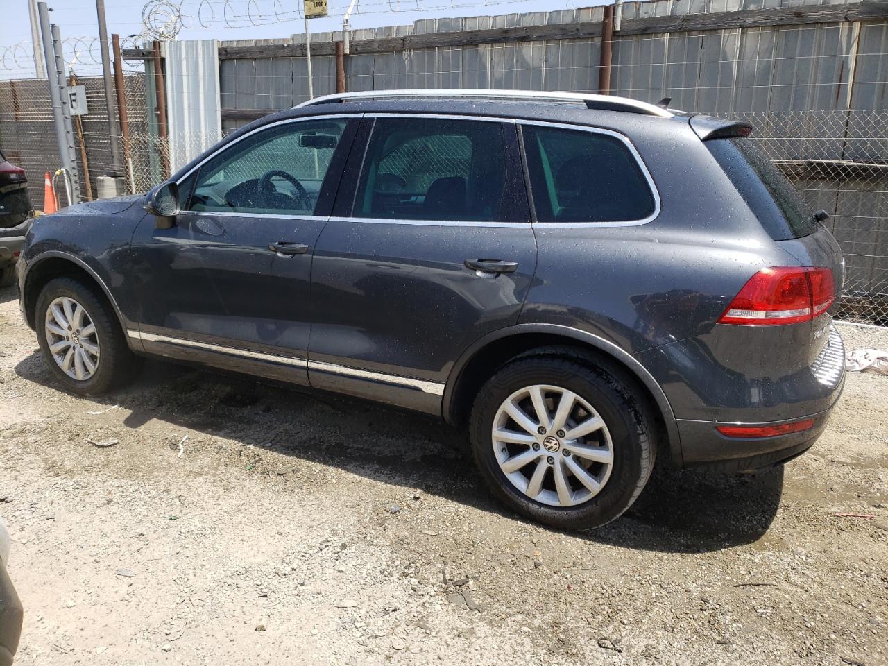 WVGFF9BP7BD006814 2011 Volkswagen Touareg V6