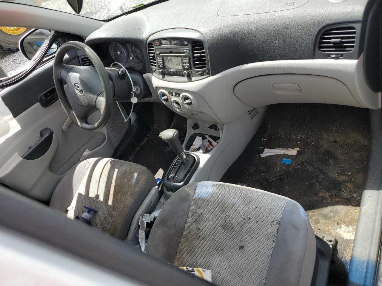 KMHCN4AC2AU506904 2010 Hyundai Accent Gls