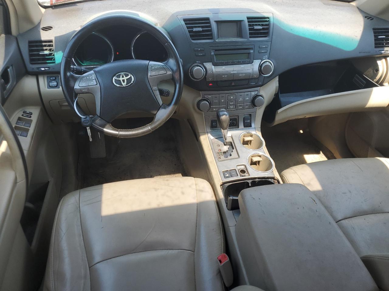 5TDJK3EH7AS039892 2010 Toyota Highlander Se