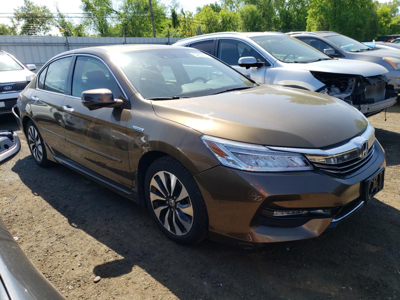 JHMCR6F78HC001190 2017 Honda Accord Touring Hybrid