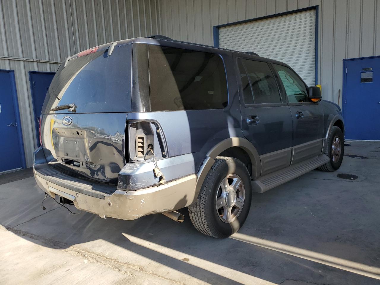 1FMPU18L94LA49298 2004 Ford Expedition Eddie Bauer