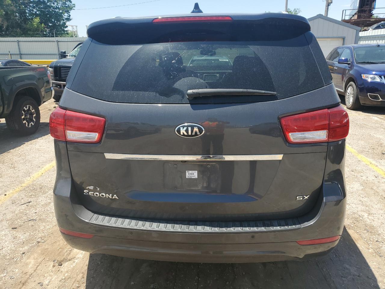 KNDMC5C1XH6312829 2017 Kia Sedona Ex