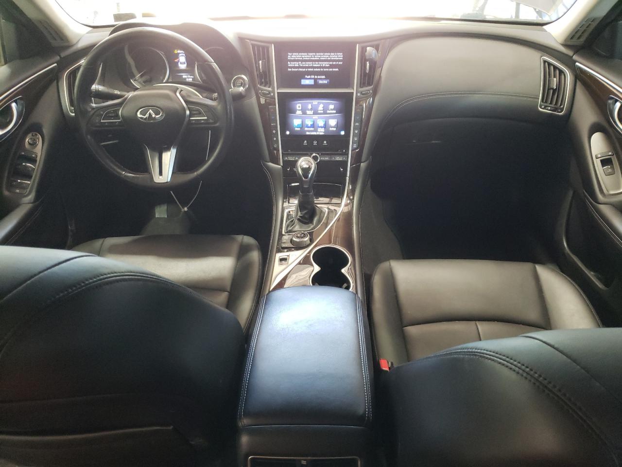 JN1EV7AR1JM610127 2018 Infiniti Q50 Luxe