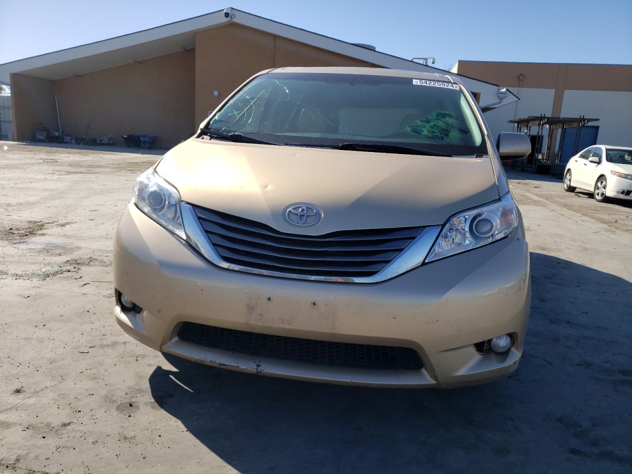 5TDYK3DC8CS261168 2012 Toyota Sienna Xle