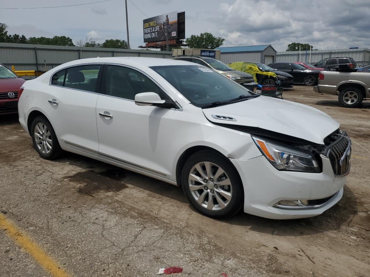 2014 Buick Lacrosse vin: 1G4GB5GR9EF132295