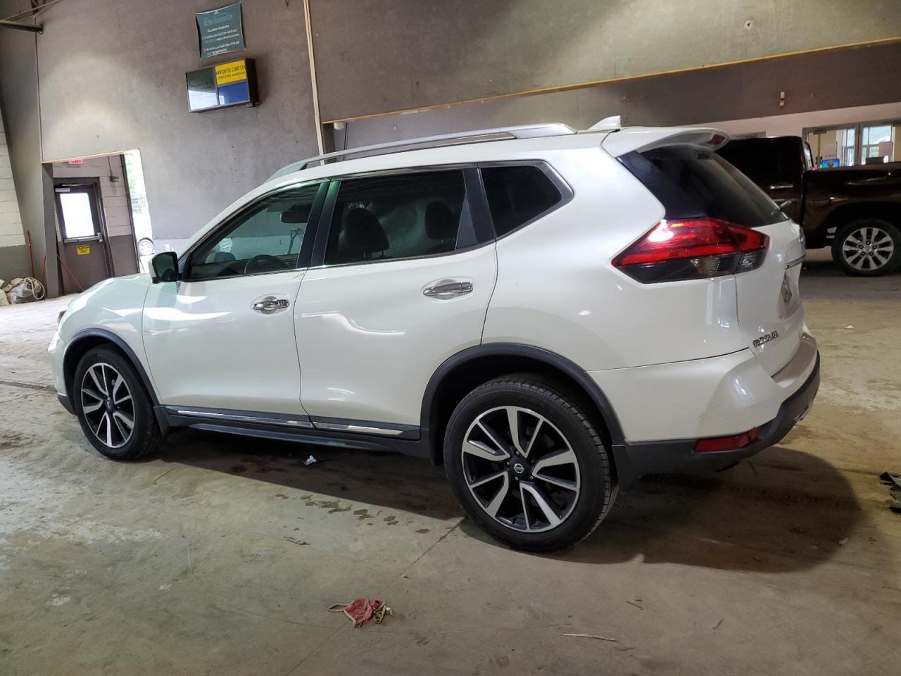 5N1AT2MV1HC811762 2017 Nissan Rogue Sv