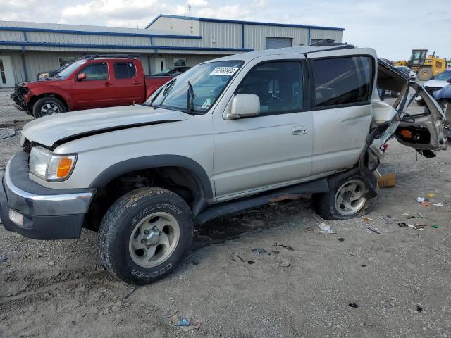 TOYOTA 4RUNNER SR