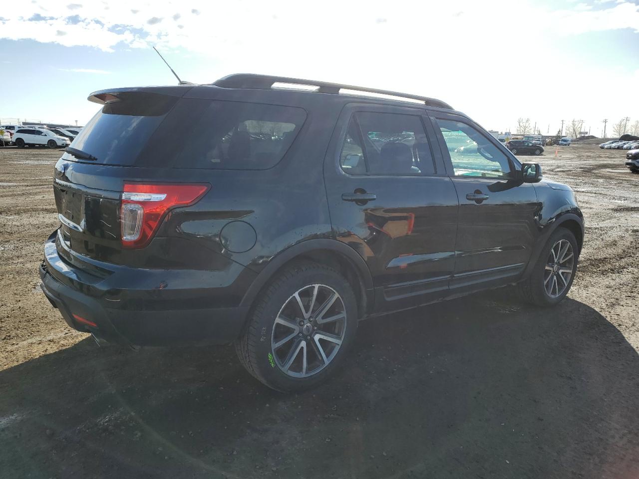 1FM5K8D83FGB20627 2015 Ford Explorer Xlt