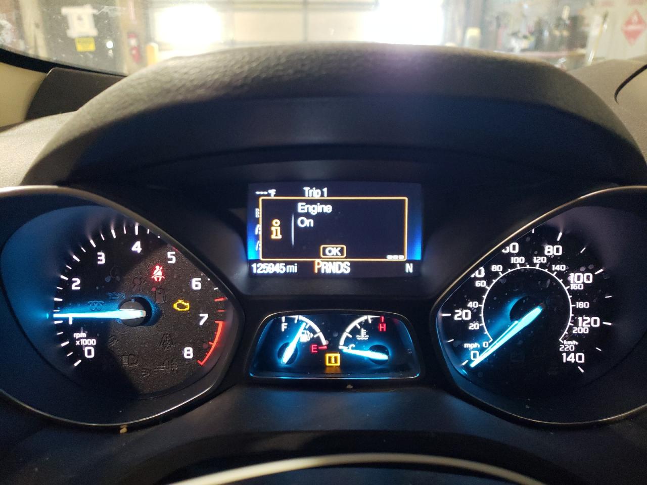 1FMCU0G90HUA43923 2017 Ford Escape Se