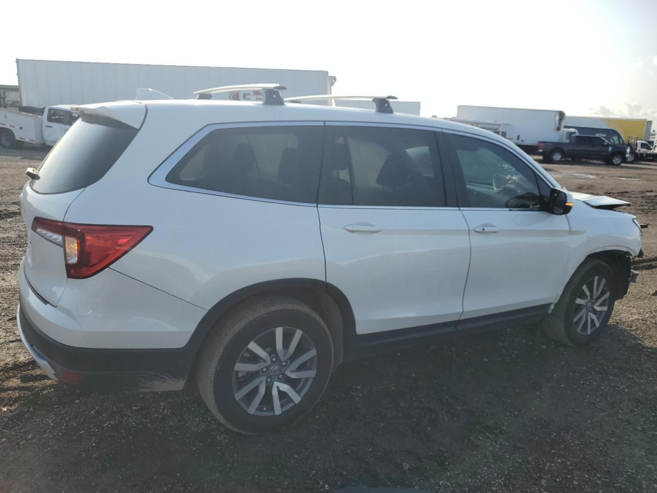 2021 Honda Pilot Ex vin: 5FNYF5H32MB032033