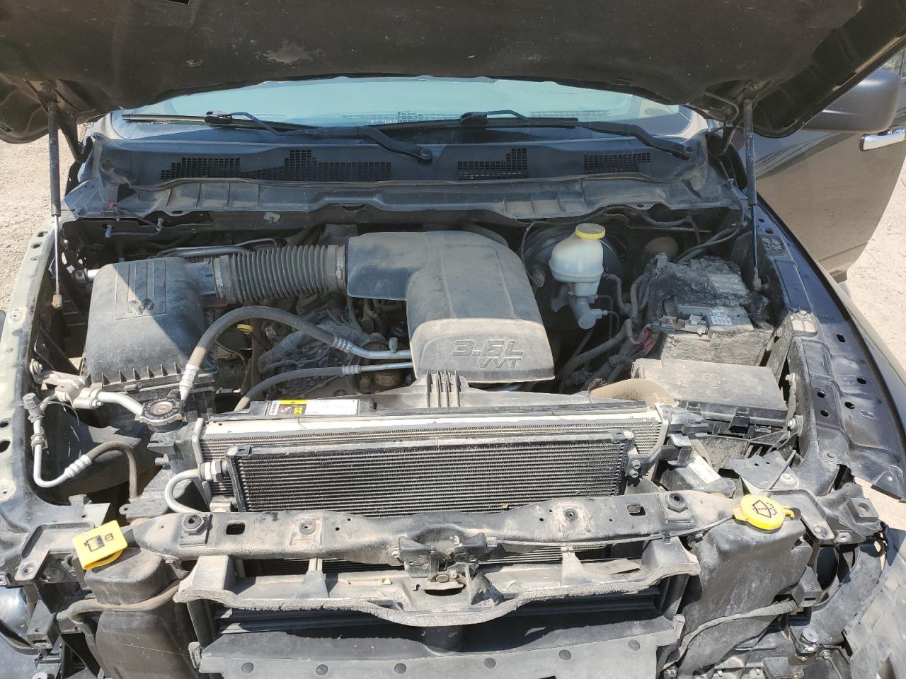 1C6RR7GG9HS676849 2017 Ram 1500 Slt