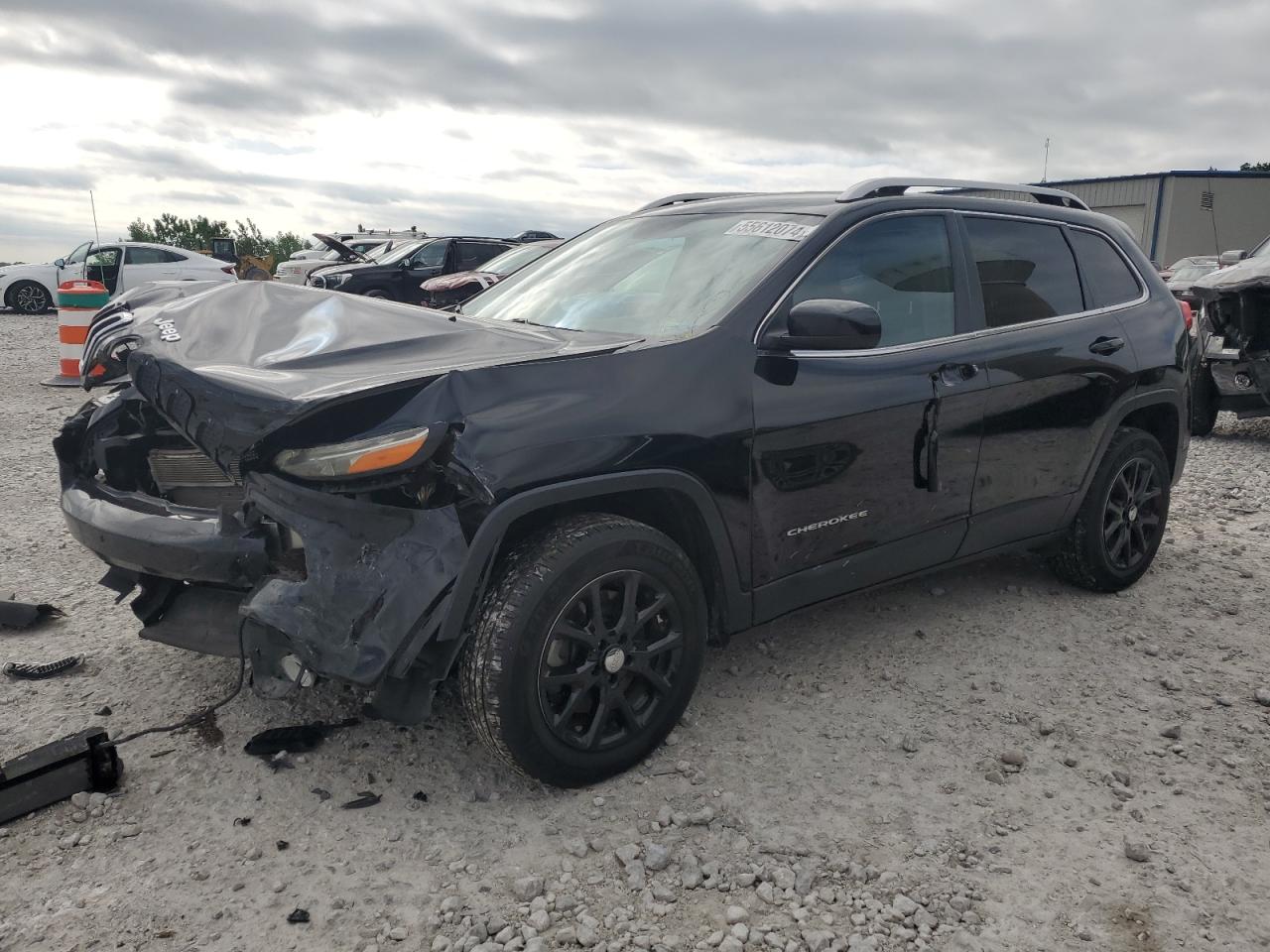 1C4PJMLBXJD576320 2018 Jeep Cherokee Latitude Plus