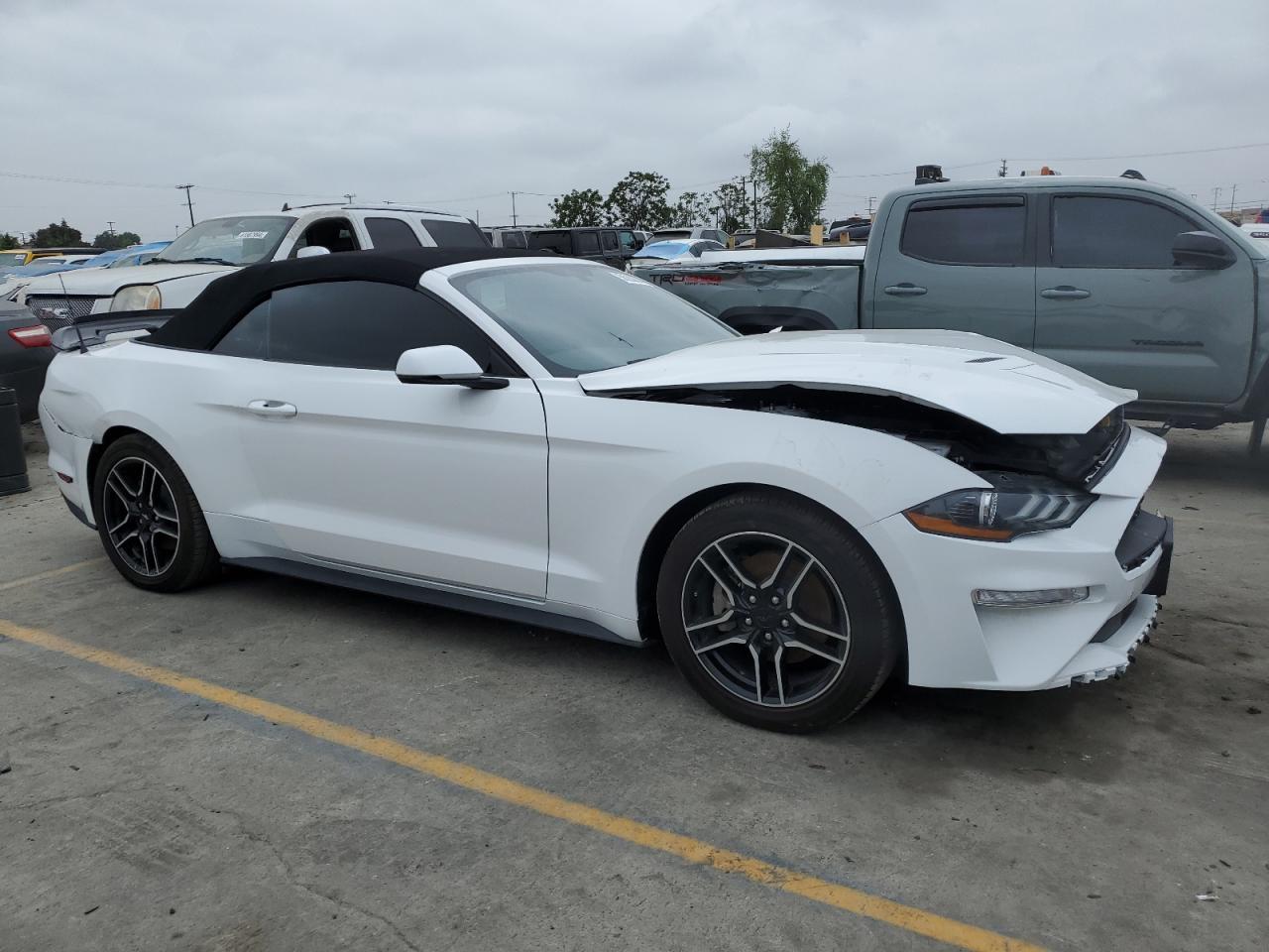 2020 Ford Mustang vin: 1FATP8UH5L5180158
