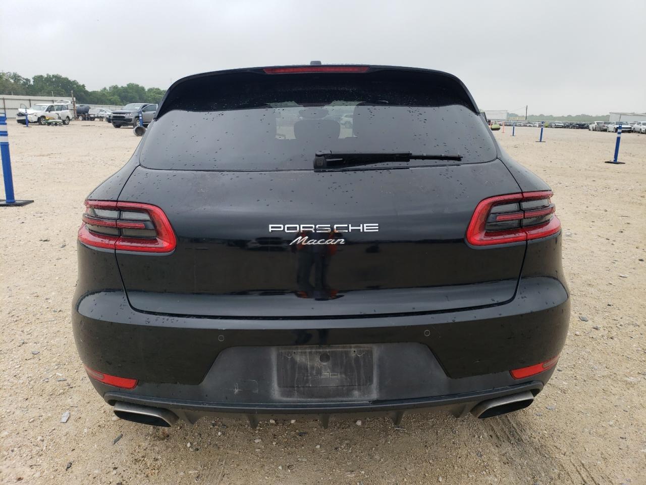 WP1AA2A55HLB80303 2017 Porsche Macan