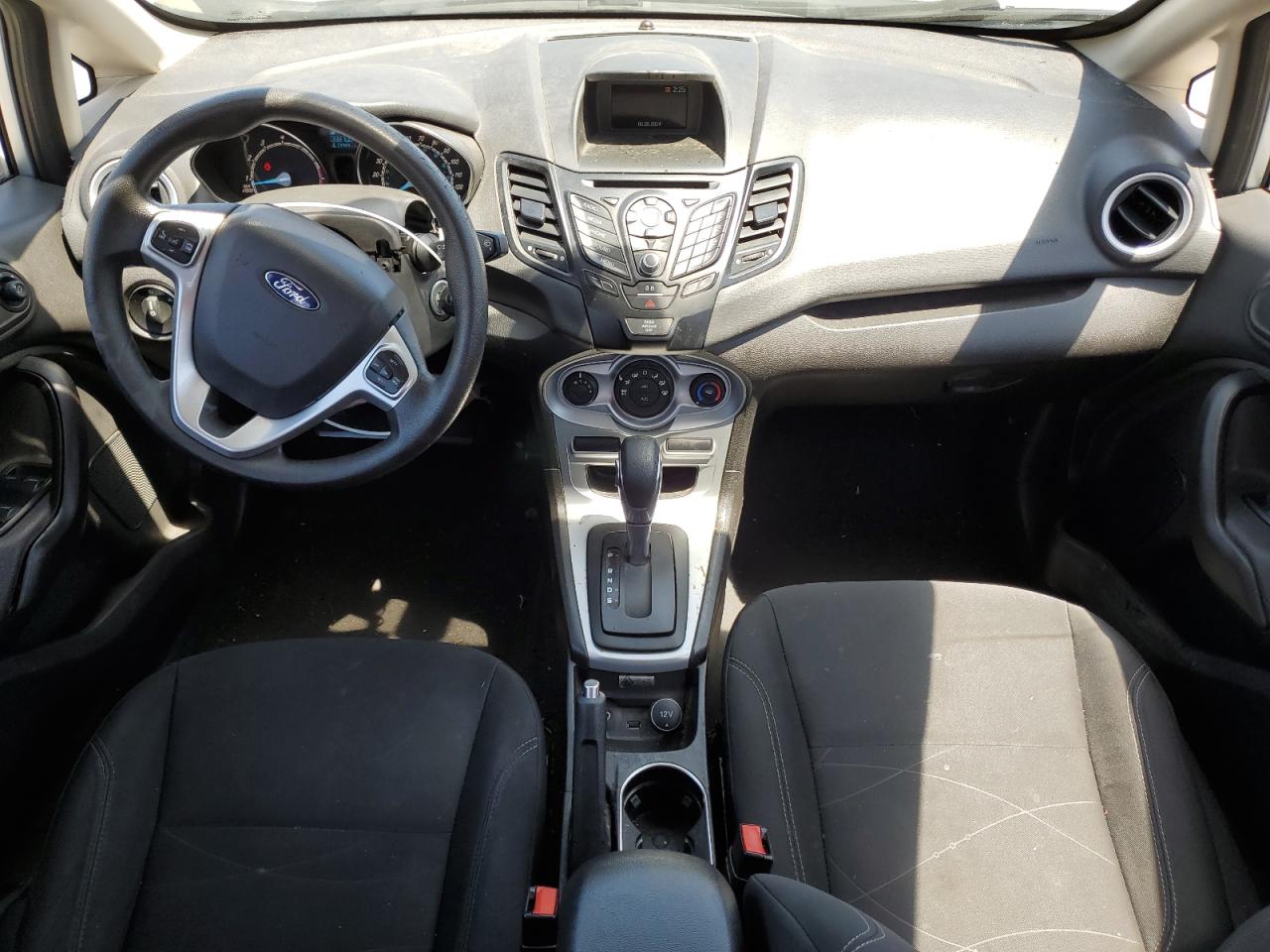 3FADP4BJ3KM138275 2019 Ford Fiesta Se