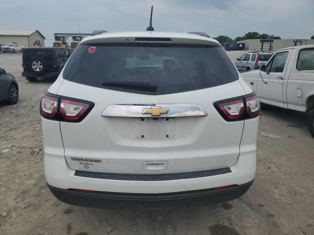 2017 Chevrolet Traverse Ls vin: 1GNKRFED1HJ339456