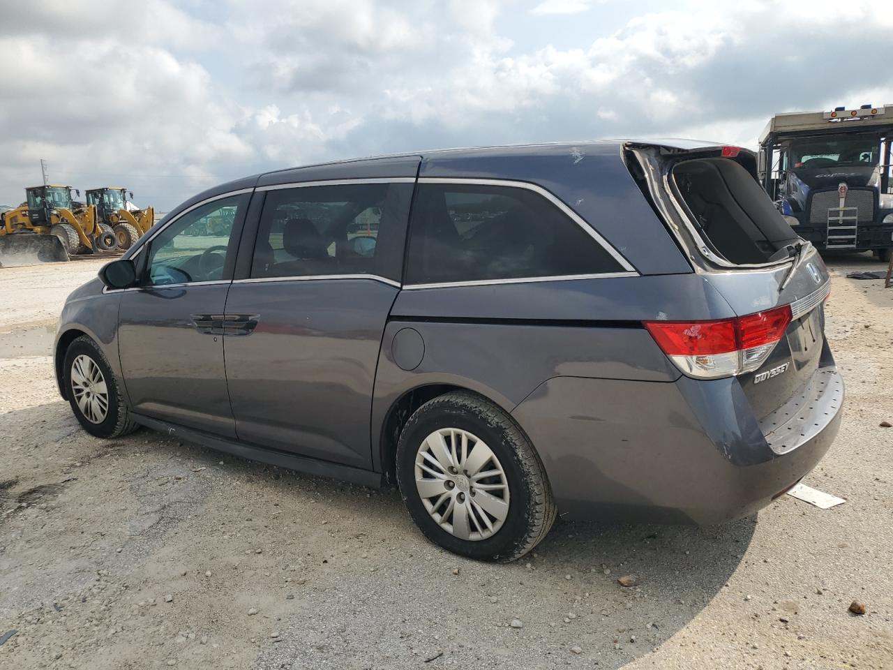 5FNRL5H23HB020838 2017 Honda Odyssey Lx