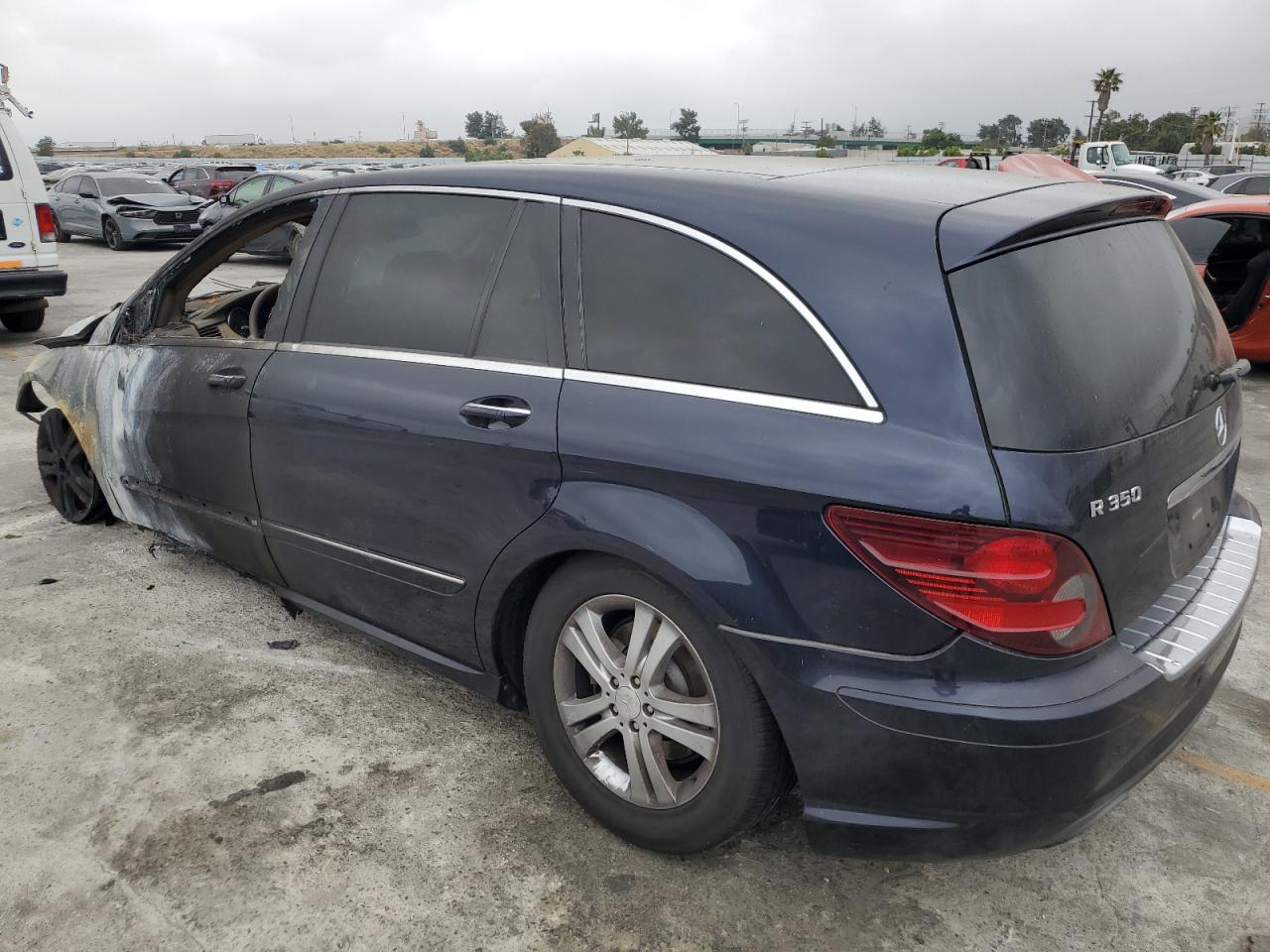 4JGCB56E78A067848 2008 Mercedes-Benz R 350