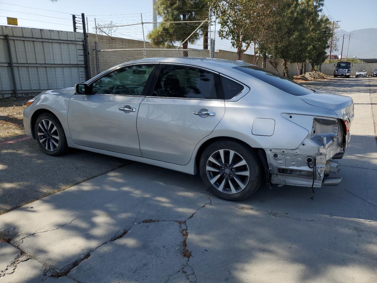 1N4AL3AP5HC174400 2017 Nissan Altima 2.5