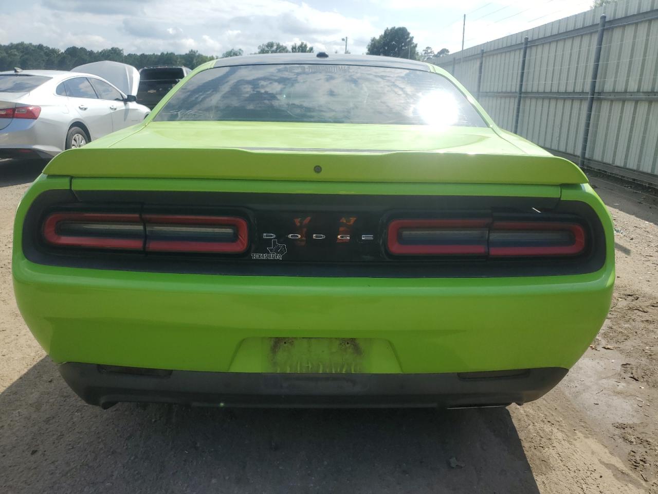 2C3CDZAT9FH846652 2015 Dodge Challenger Rt Shaker