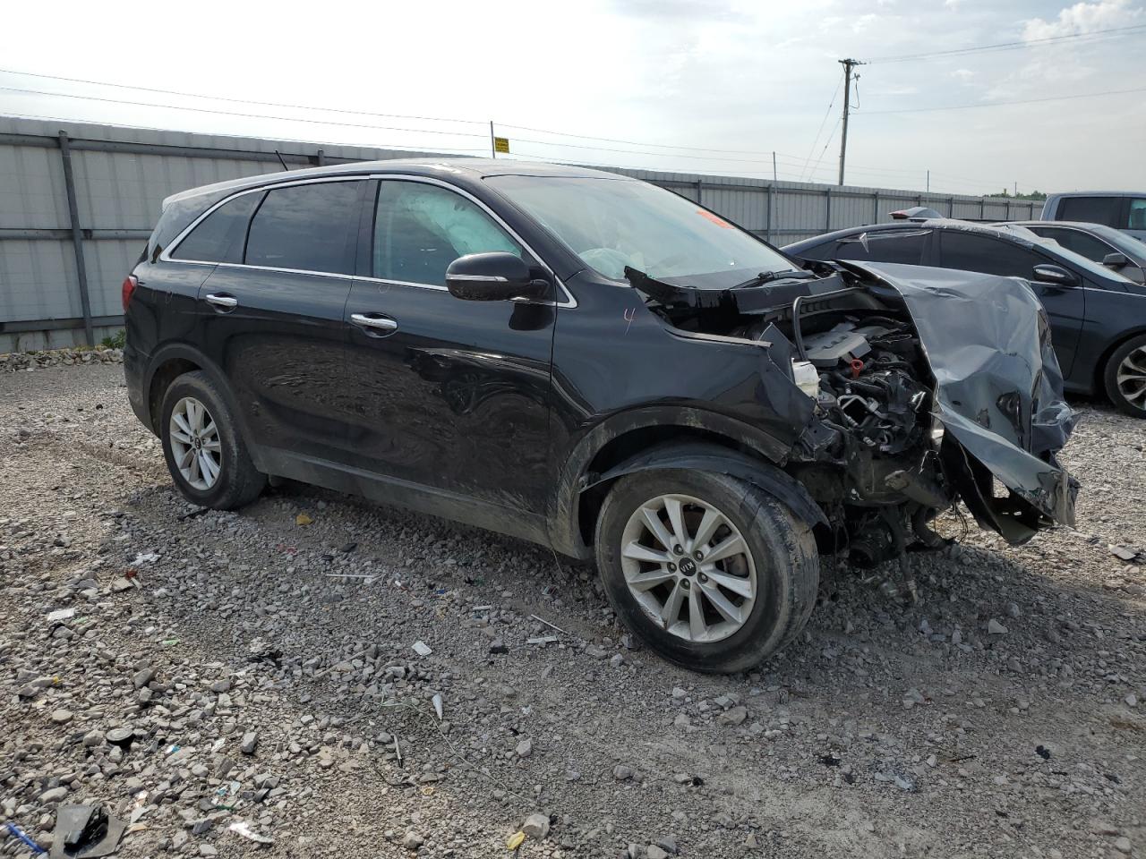 2019 Kia Sorento L vin: 5XYPG4A38KG566138