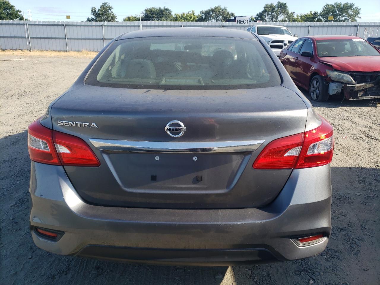 3N1AB7AP6KY389239 2019 Nissan Sentra S