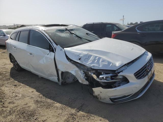 2015 VOLVO V60 PREMIE YV140MEK8F1242180