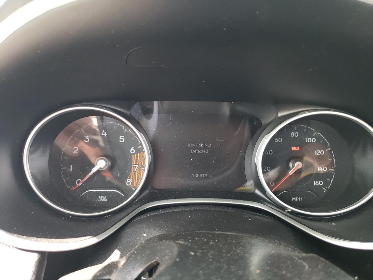 3C4NJCBB5KT615085 2019 Jeep Compass Latitude