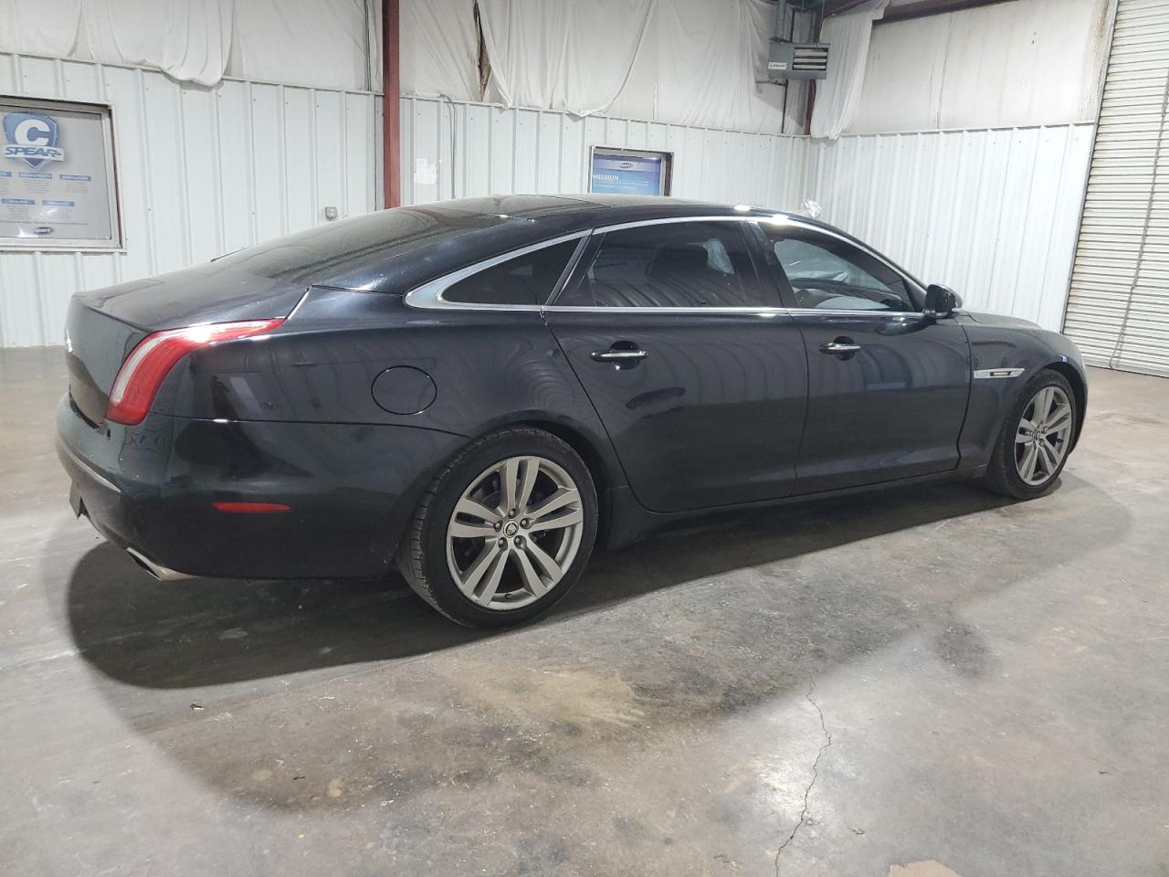 2012 Jaguar Xjl vin: SAJWA2GB0CLV27809