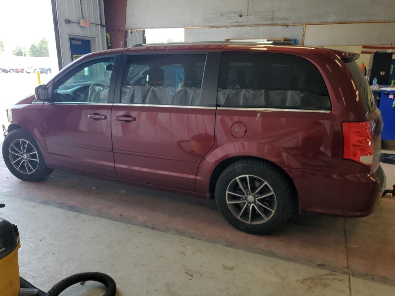 2C4RDGCG8HR589510 2017 Dodge Grand Caravan Sxt