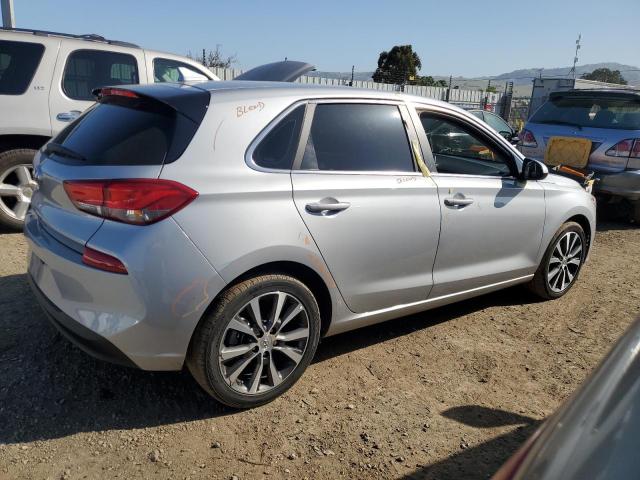 2020 Hyundai Elantra - Image 3
