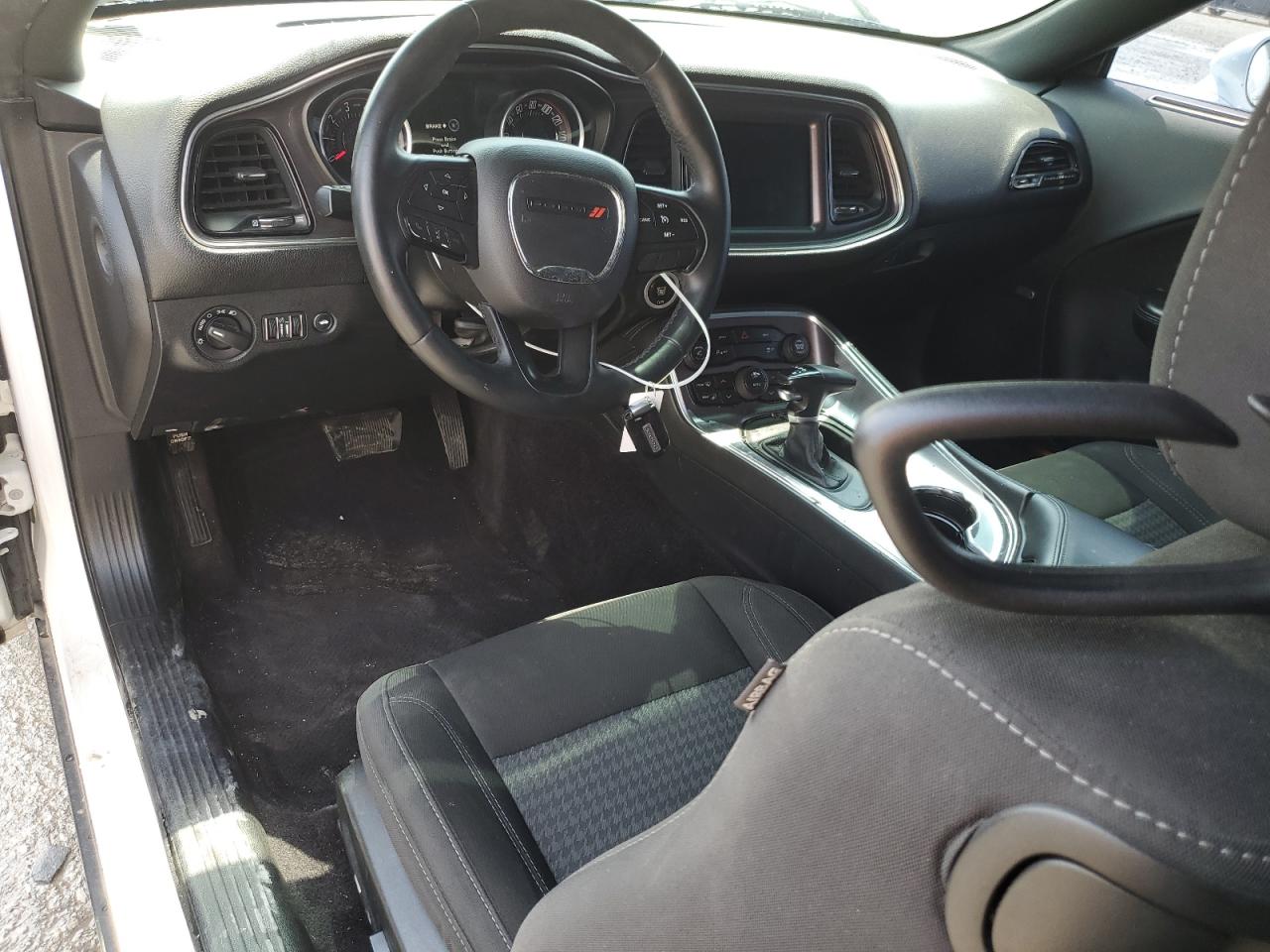 2C3CDZAG9GH309669 2016 Dodge Challenger Sxt