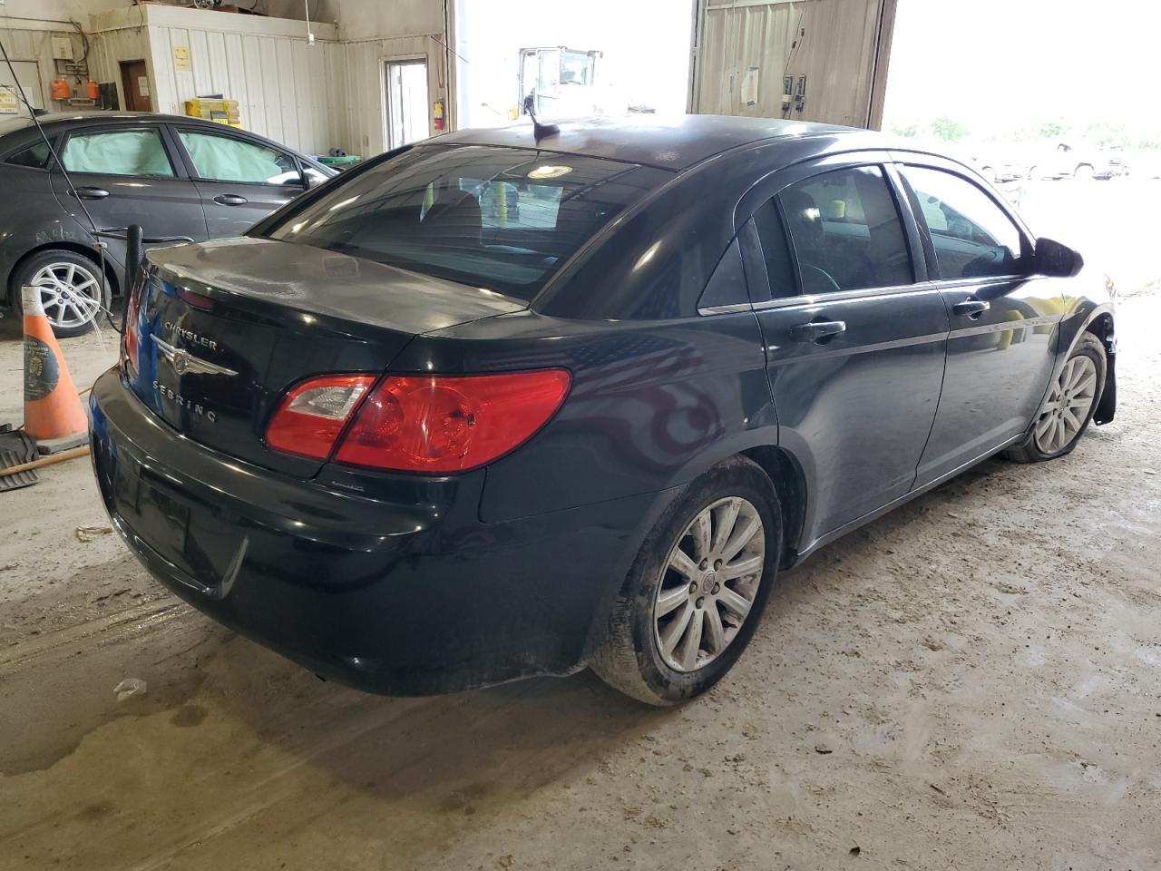 1C3CC5FB8AN141272 2010 Chrysler Sebring Limited