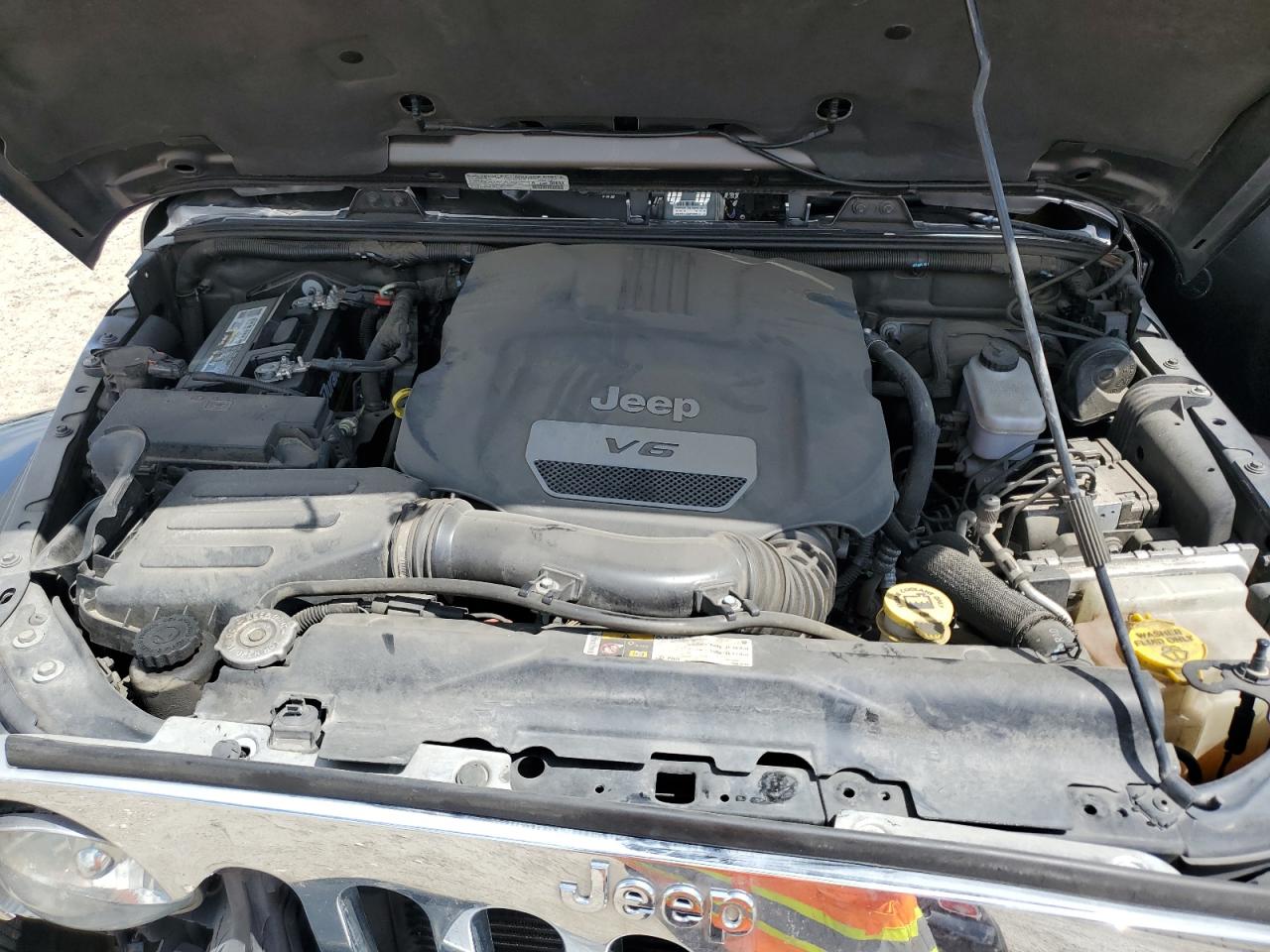 1C4HJWEG7EL206740 2014 Jeep Wrangler Unlimited Sahara